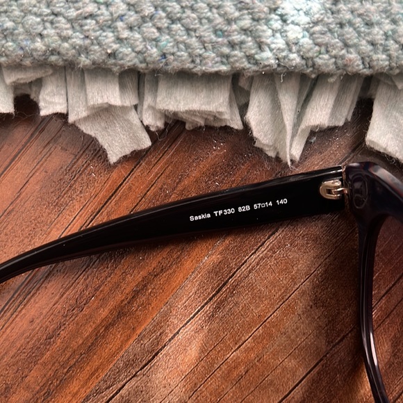 Authentic Tom Ford “Saskia” Sunglasses - Picture 8 of 12